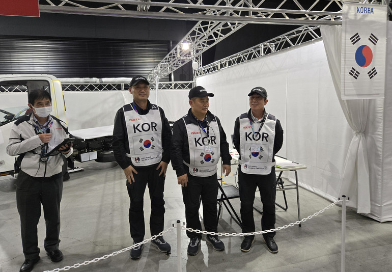 이번 대회에는 강준배 큐로모터스 부장을 비롯해 심정용 부장, 이상화 부장 등 큐로모터스 소속 정비 전문가 3명이 한국 대표로 출전했다.