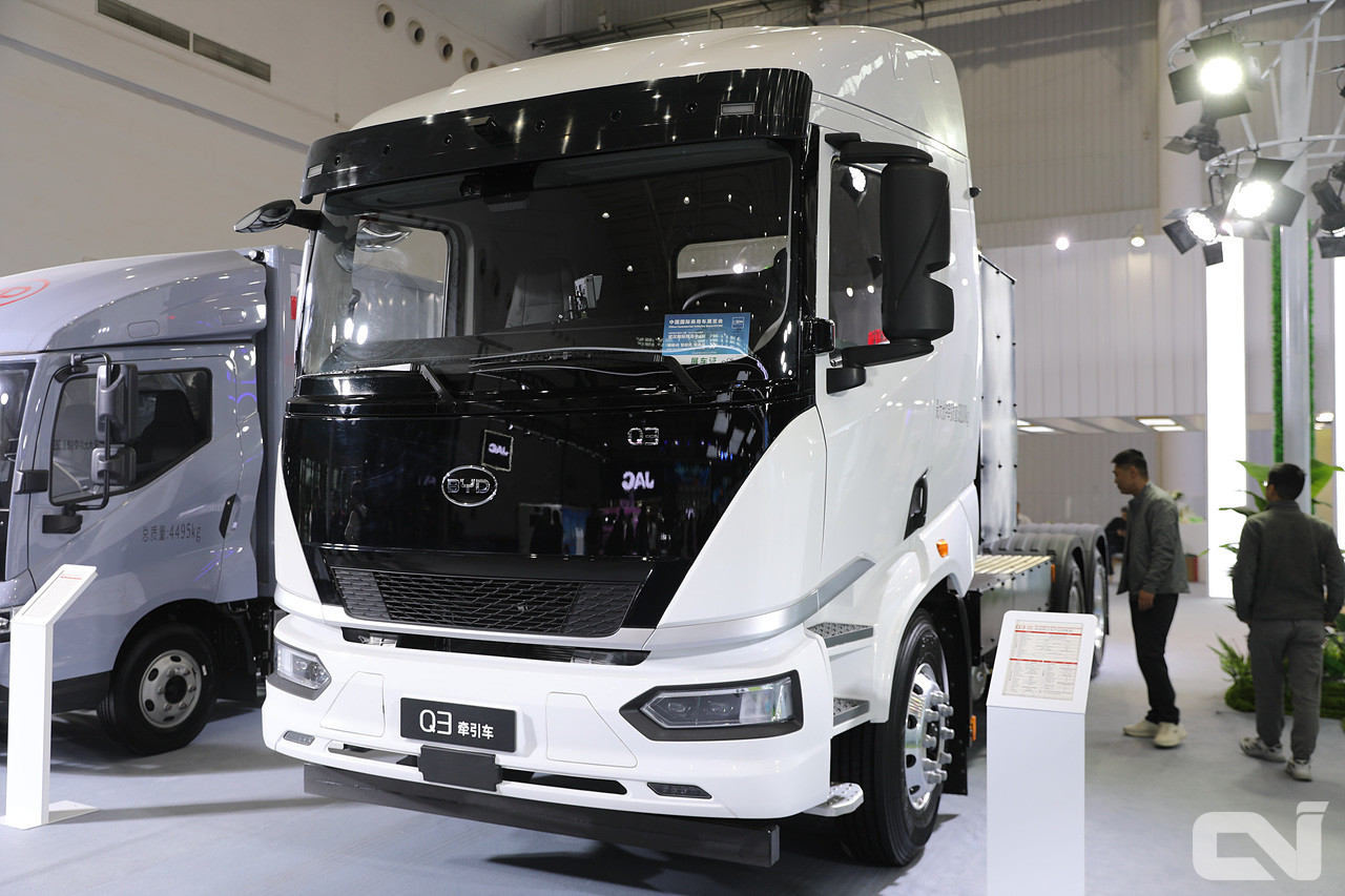비야디의 대형 전기 트랙터 'Q3'