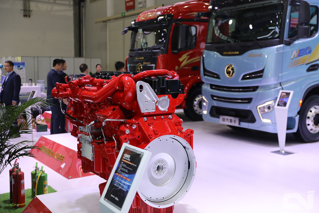 미국 커민스의 LNG 파워트레인과 샤크만 트럭